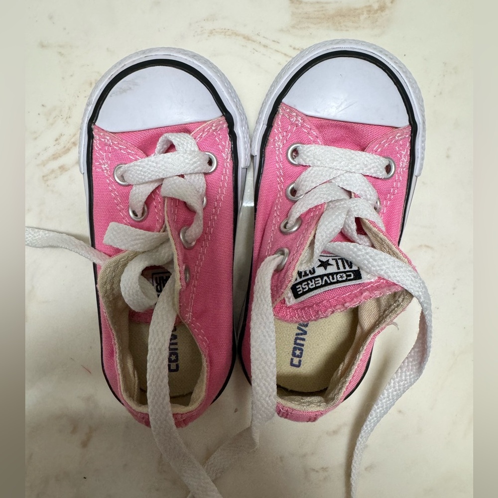 Great condition toddler size 5 pink converse